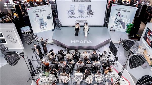 从标准化产品到可进化终端:启元机器人构建消费级机器人生态新蓝图