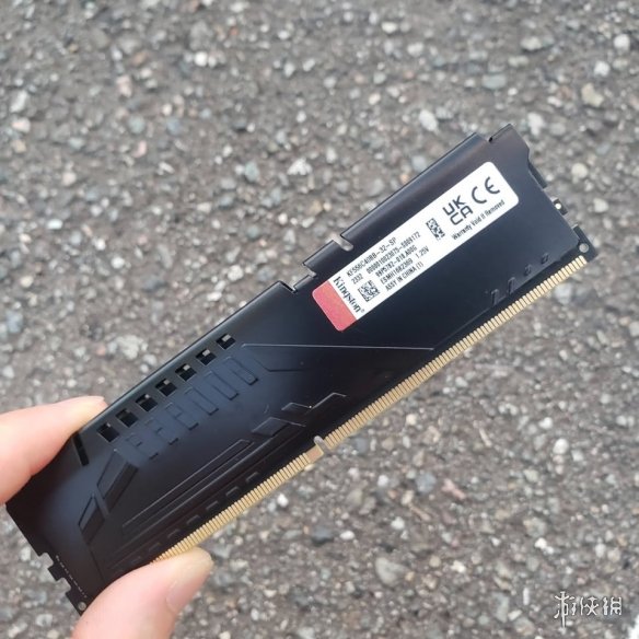 警惕内存造假新套路!金士顿DDR5拆开后竟是DDR3颗粒